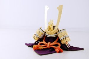端午の節句の兜の飾りはいつからいつまで飾る?何歳までって決まりはある?
