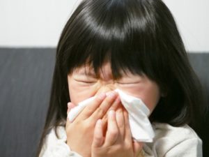 突然子供の鼻血 これって大丈夫!? 原因や止め方を知っておこう