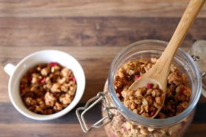 グラノーラの飽きない食べ方！牛乳以外のアレンジを教えます