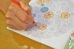 色鉛筆の塗り方のコツ！初心者でもカンタンに肌や髪を塗る方法