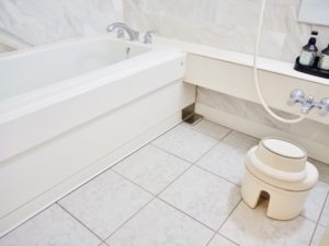 お風呂のピンク色の汚れは何が原因？落とし方と予防法