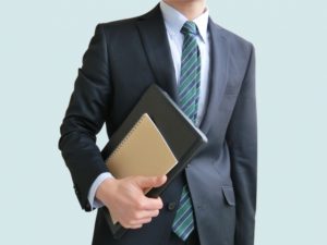 飛行機にパソコンは持ち込める？預けられる？注意点を教えます